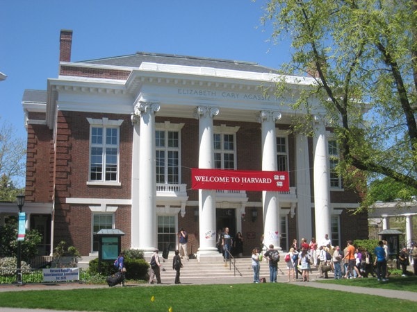 Harvard  luôn là ngôi trường đáng mơ ước với bất cứ học sinh nào trên thế giới