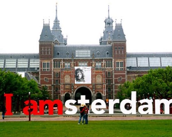 Khung cảnh đại học Amsterdam