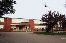 Trường THPT Pentucket Regional - West Newbury, MA