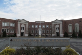 Trường THPT Pope John XXIII- Everett, MA