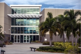 Trường THPT Shorecrest - St. Petersburg, FL